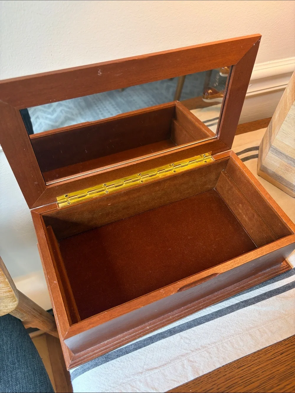 Wooden Jewelry Keepsake Box in Brown